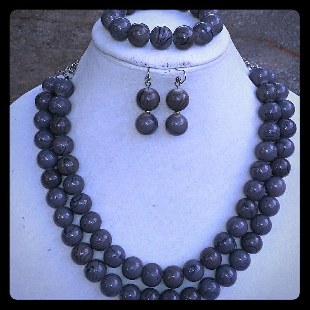 Necklace set